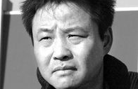 娱乐吃瓜余华,文学界的“吃瓜王”，揭秘文坛背后的趣味故事